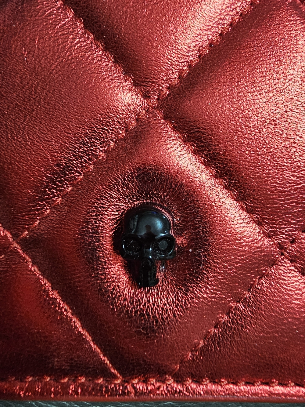 Red Metallic Quilted Crossbody Skull Phone Pouch On Chain - Picture 2 of 13